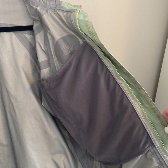 North Face Hyvent Green & Gray Jacket, Size Medium - Picture 7 of 10